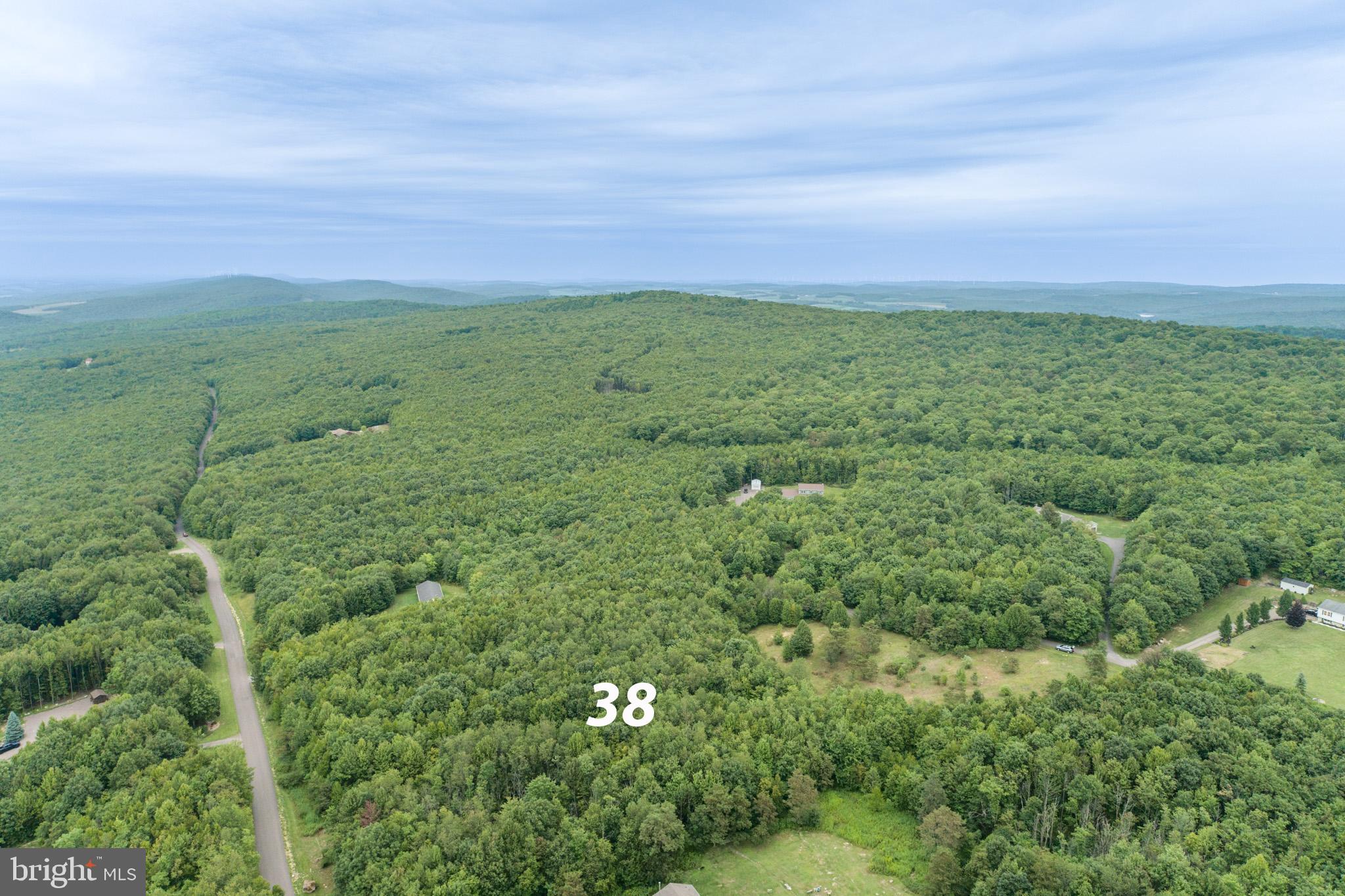 THE HIGHLANDS - Land