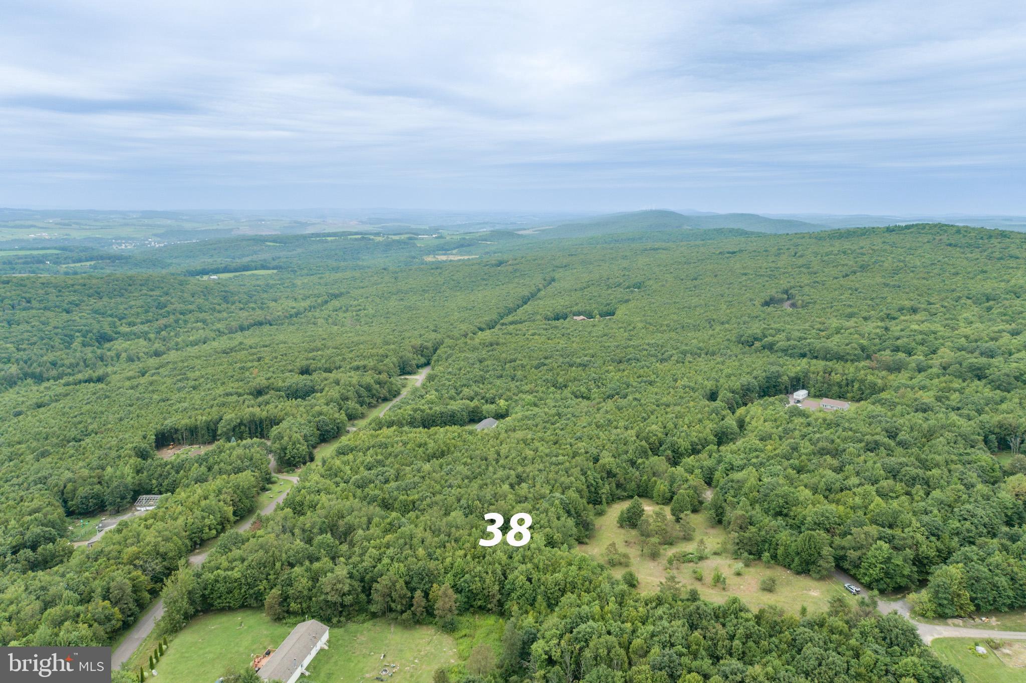 THE HIGHLANDS - Land