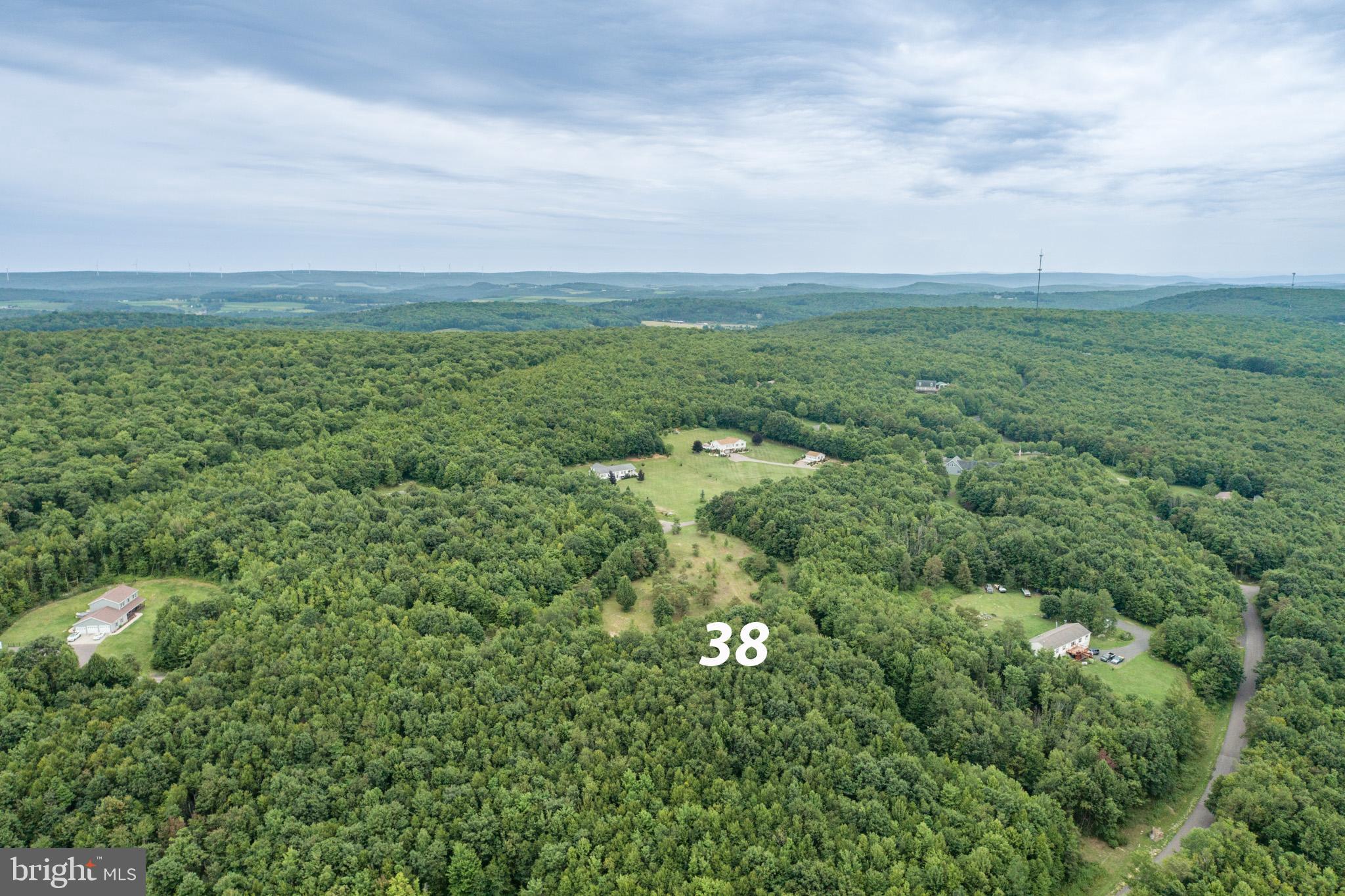 THE HIGHLANDS - Land