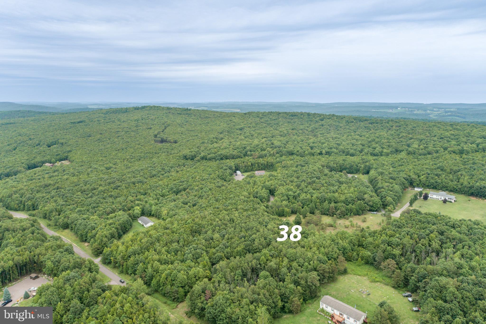 THE HIGHLANDS - Land