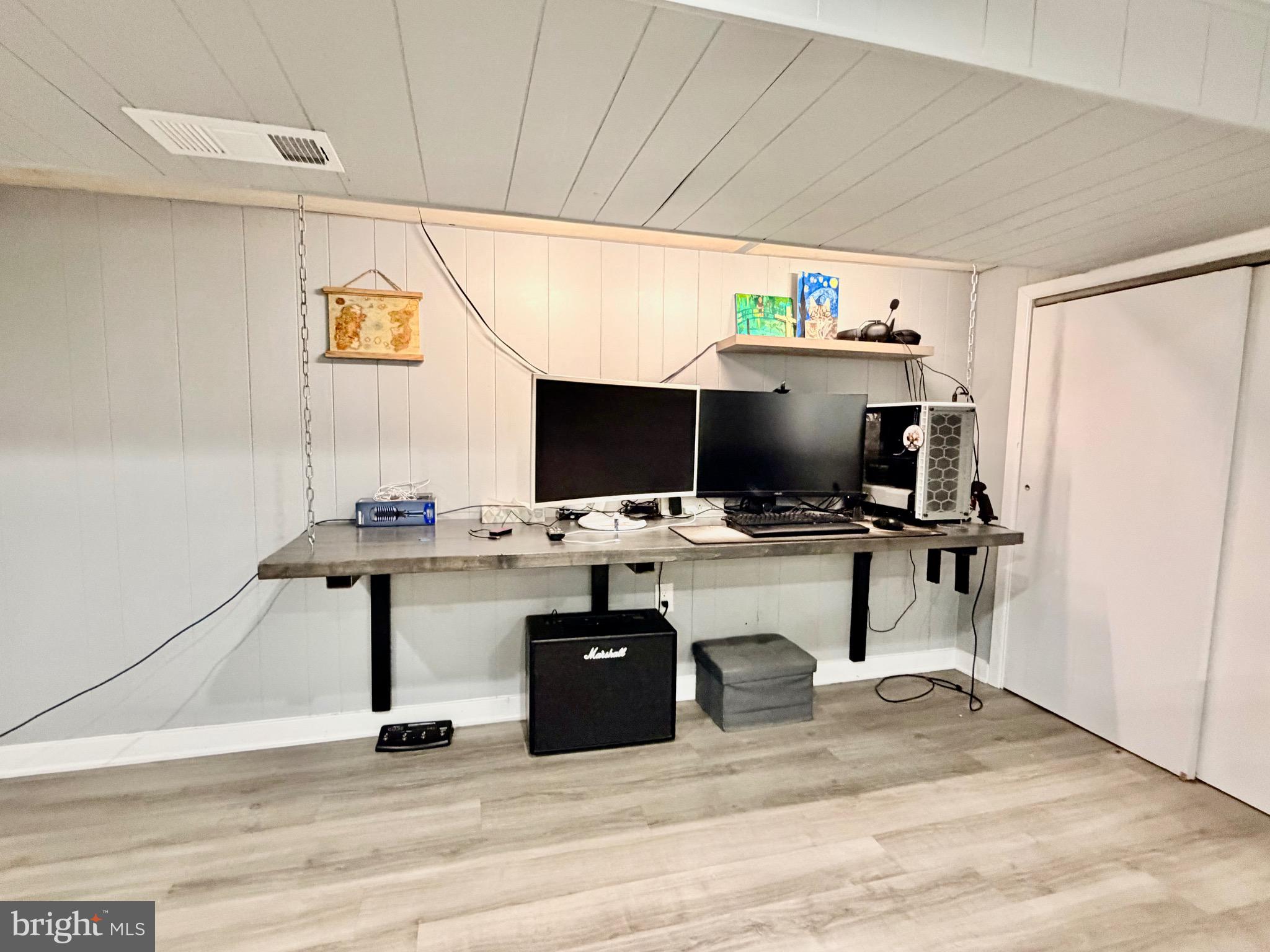 OAKWOOD TERRACE - Residential