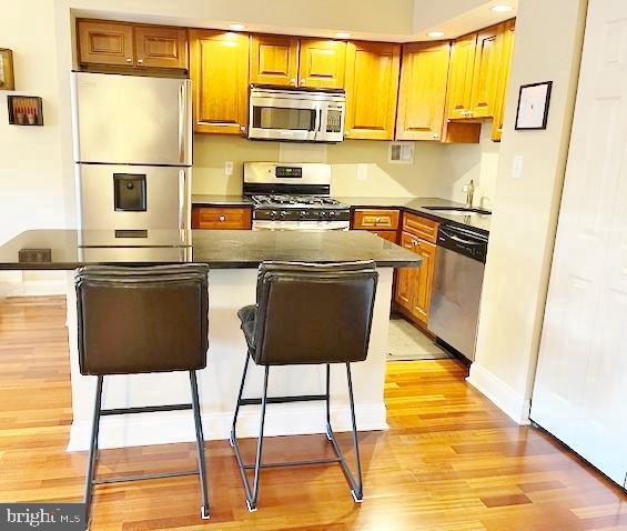 2101 CHESTNUT STREET 17 517