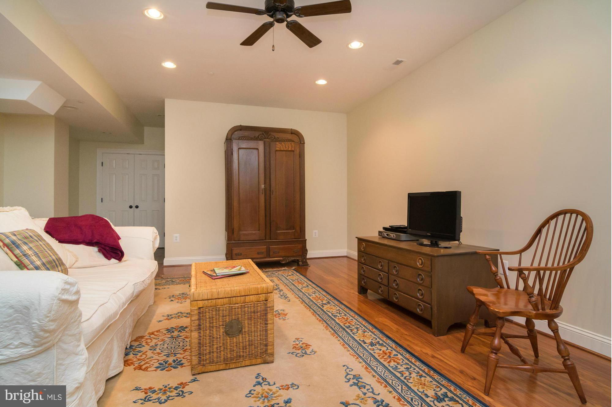 WARDOUR - Residential