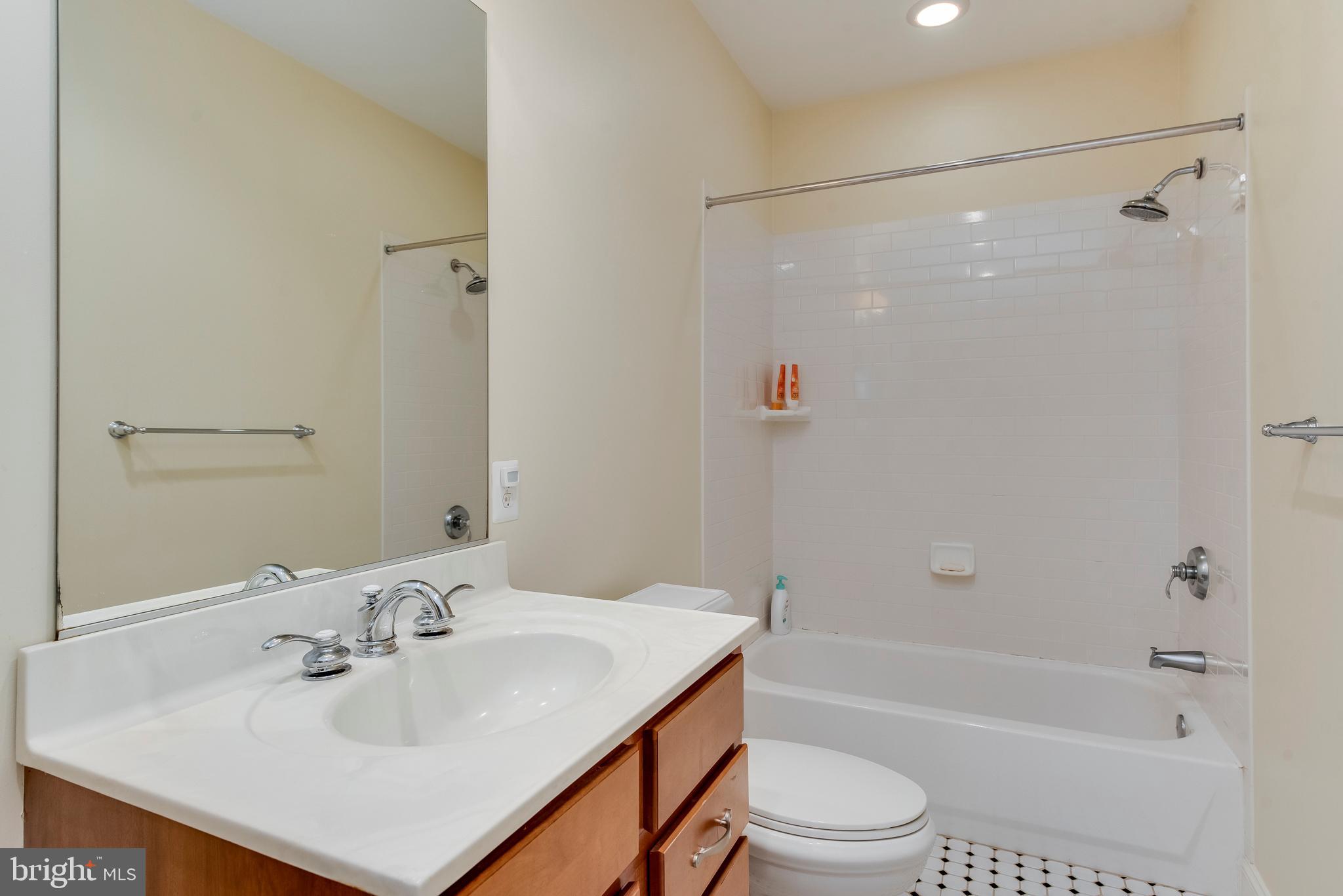 WARDOUR - Residential