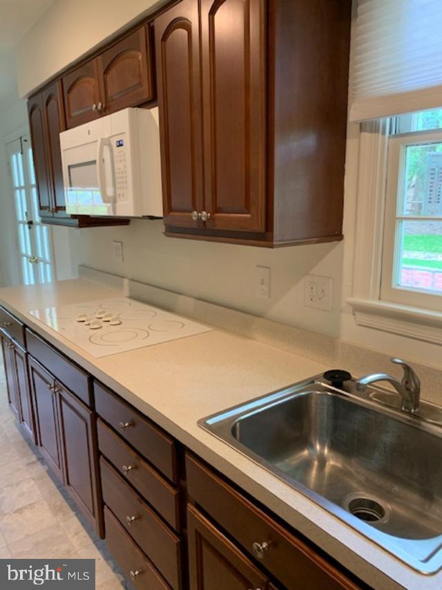 CHARRED OAK ESTATES - Residential Lease