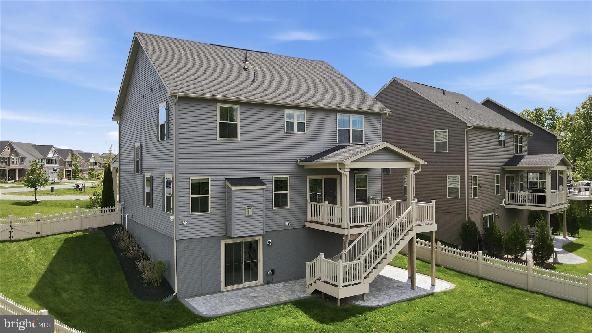 LAKE LINGANORE - Residential