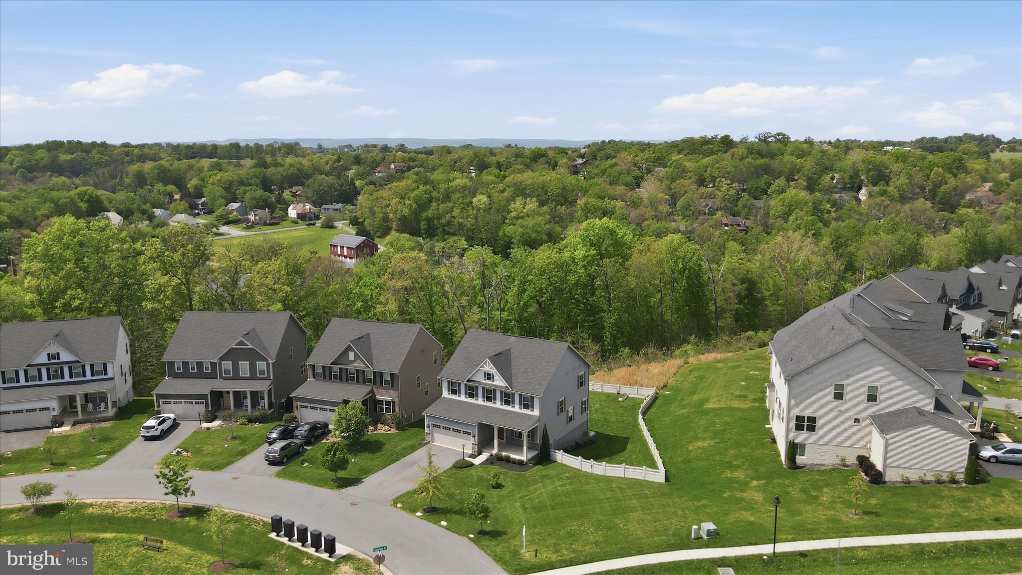 LAKE LINGANORE - Residential