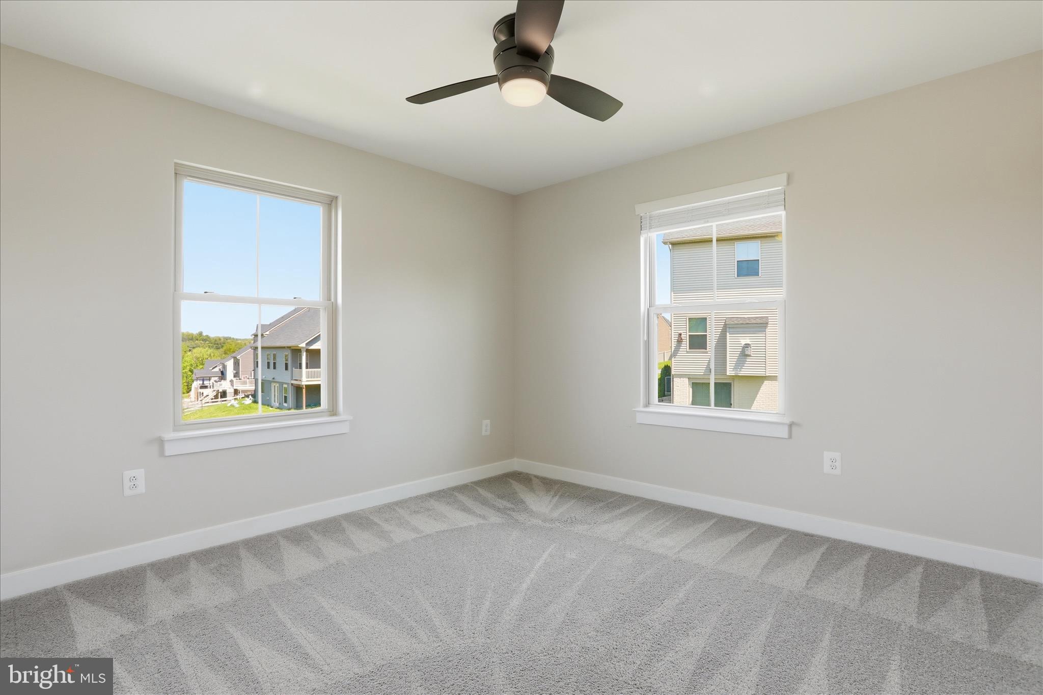 LAKE LINGANORE - Residential