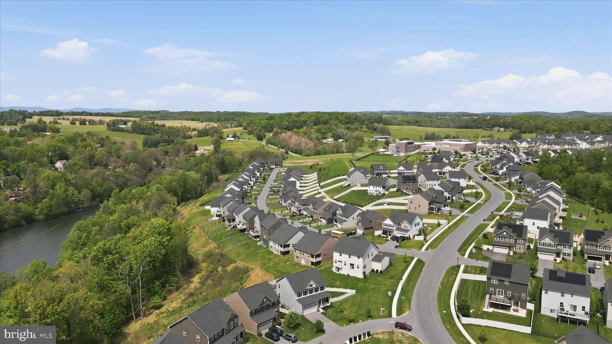 LAKE LINGANORE - Residential