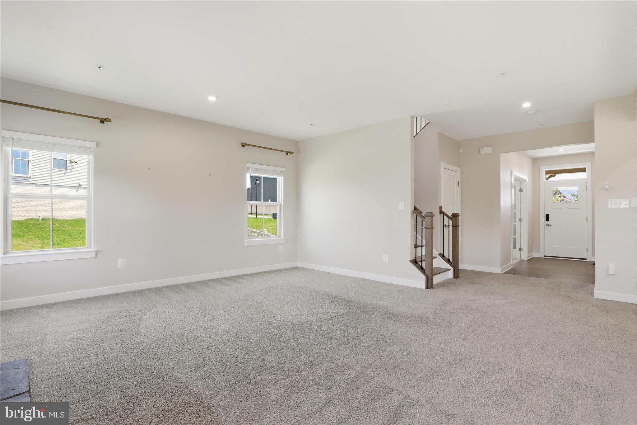 LAKE LINGANORE - Residential