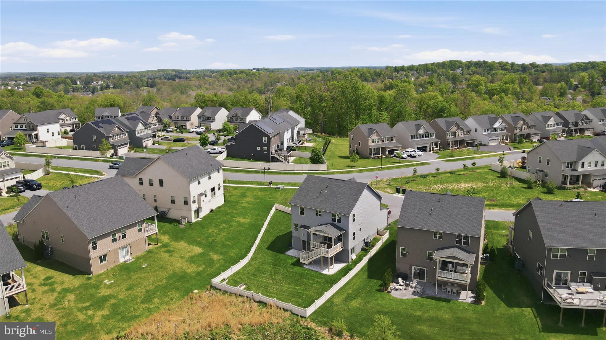 LAKE LINGANORE - Residential