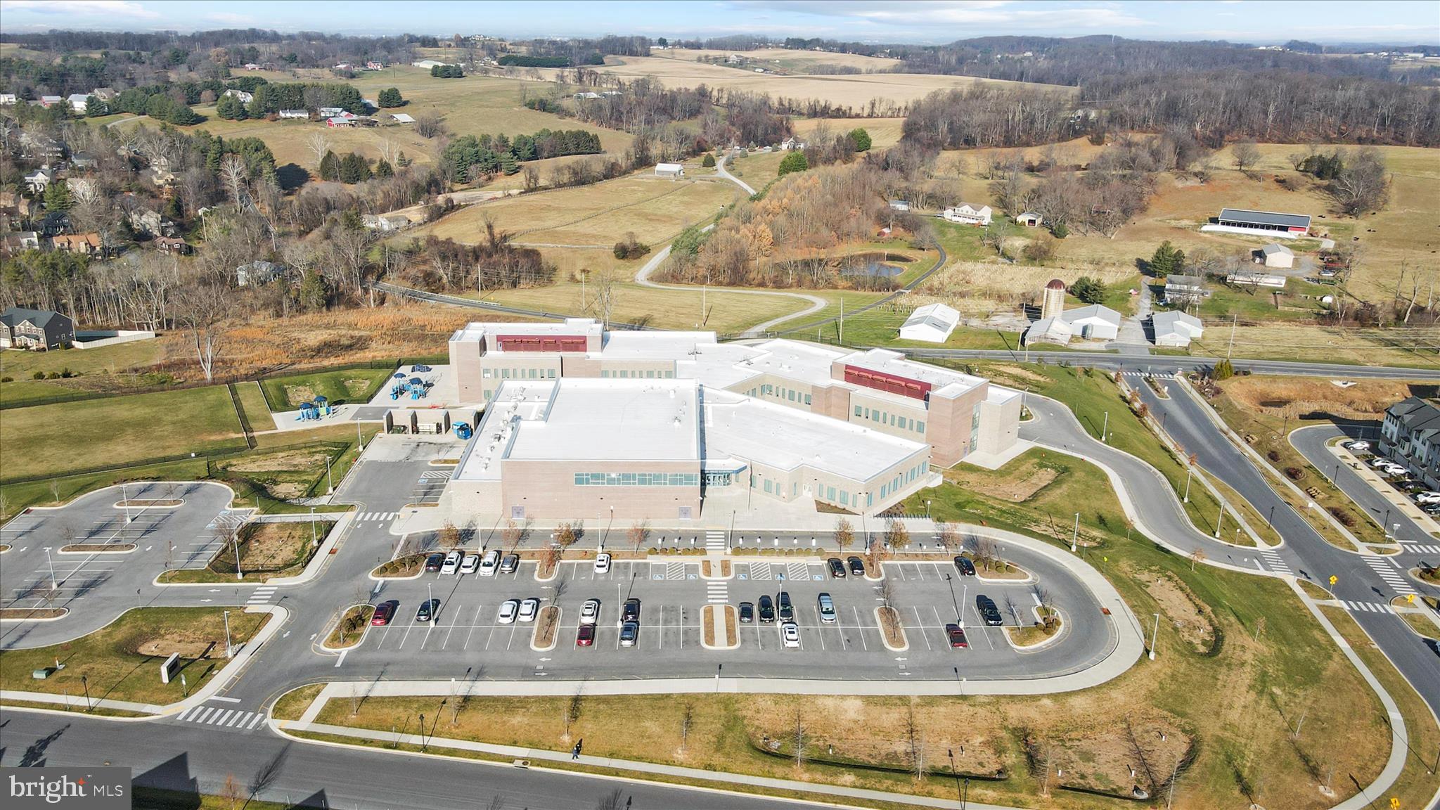 LAKE LINGANORE - Residential