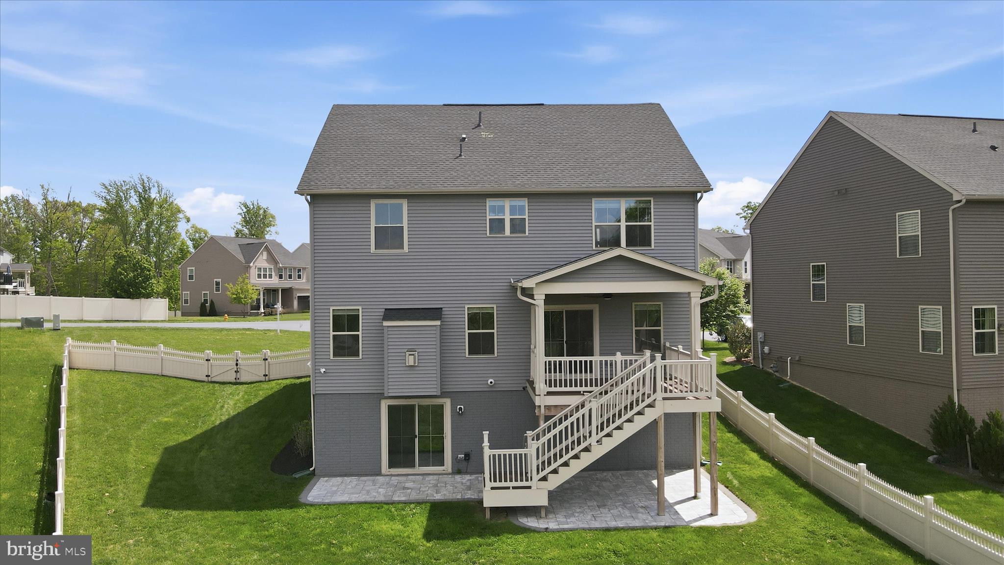 LAKE LINGANORE - Residential