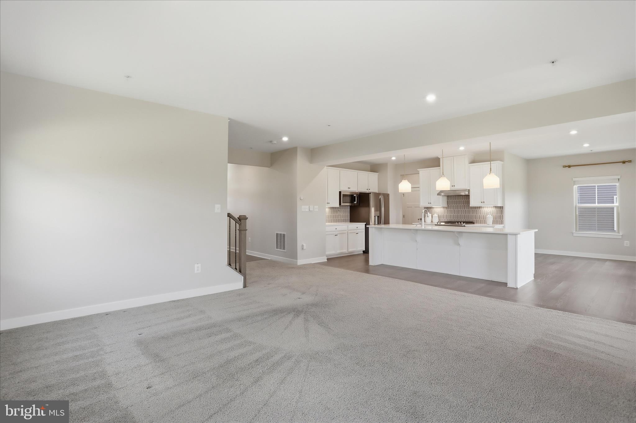 LAKE LINGANORE - Residential
