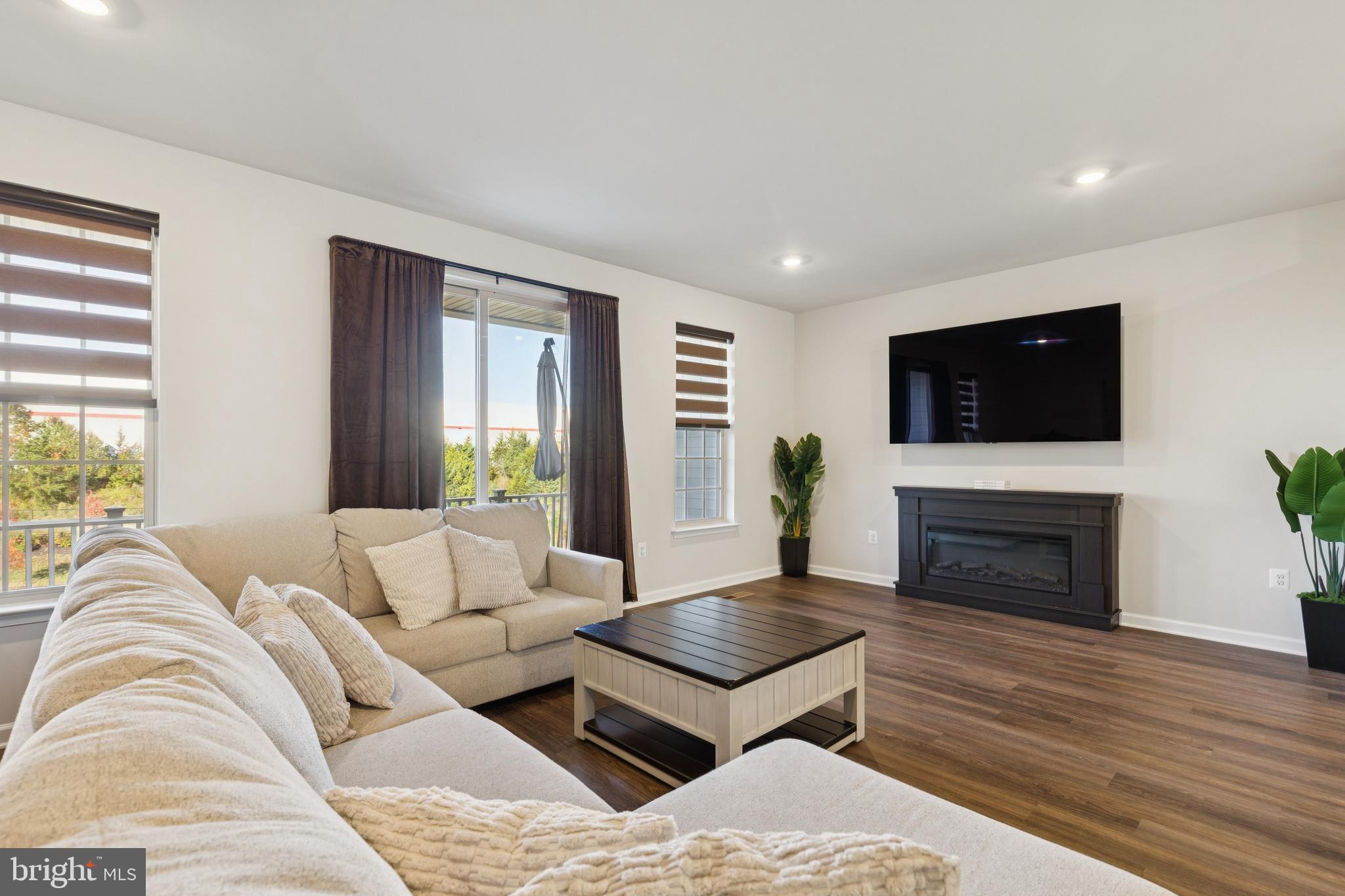 EAST QUARTER - Residential