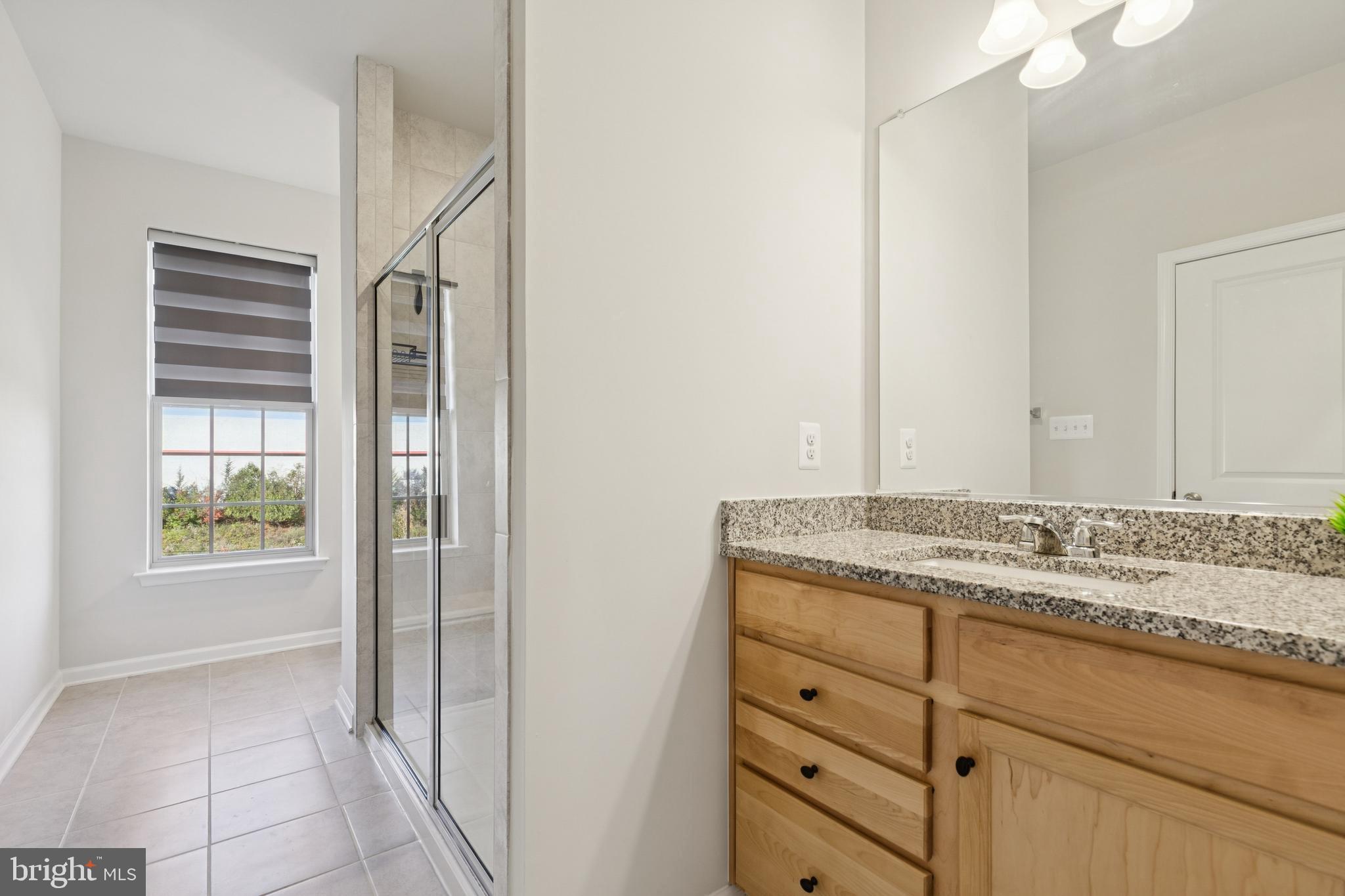 EAST QUARTER - Residential