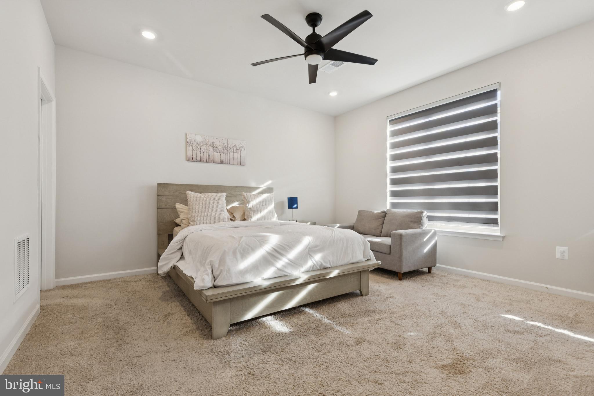 EAST QUARTER - Residential