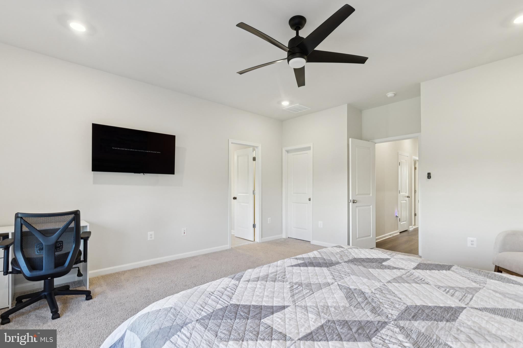 EAST QUARTER - Residential