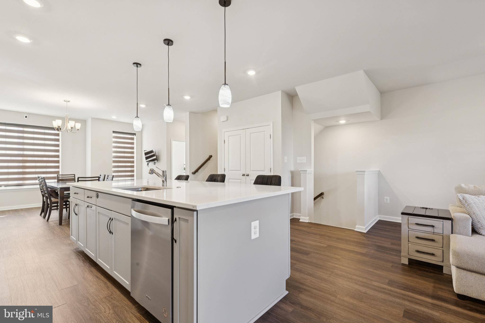 EAST QUARTER - Residential