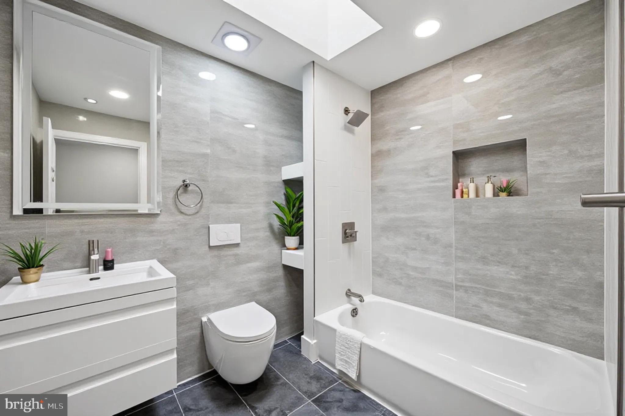 PORT RICHMOND - Residential