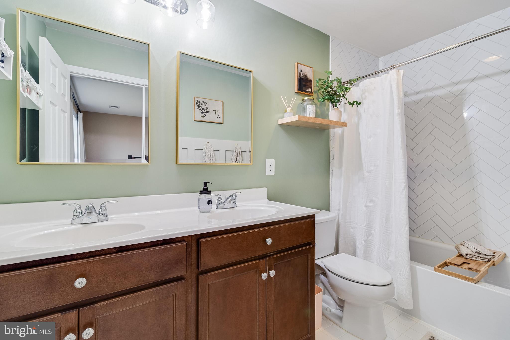 WOODLAND PARK OF WILDEWOOD - Residential