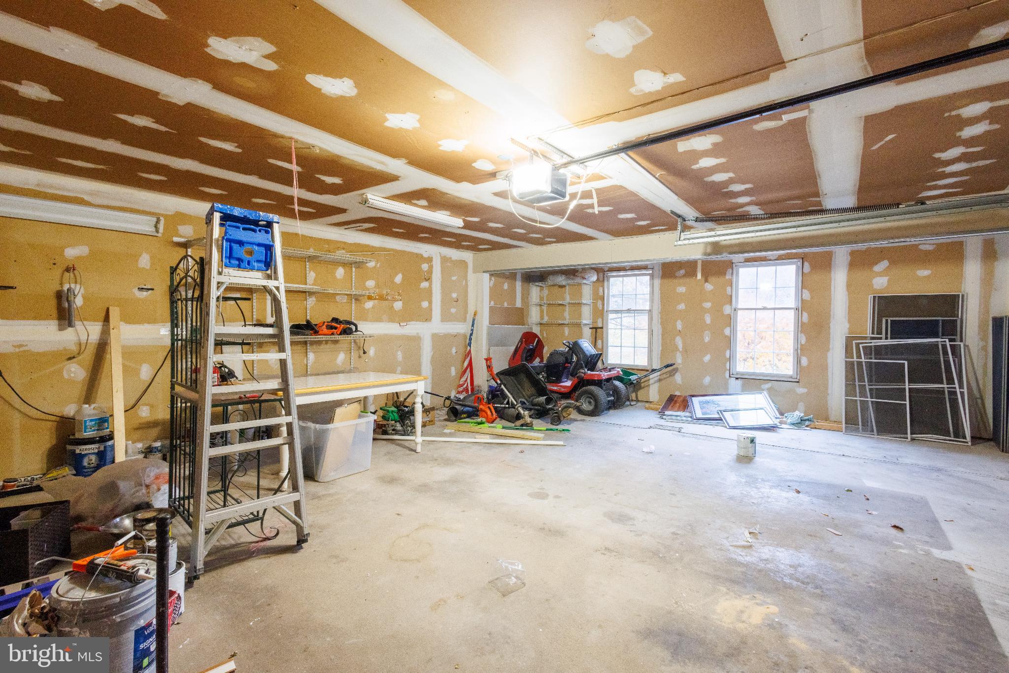 MAPLE GLEN - Residential