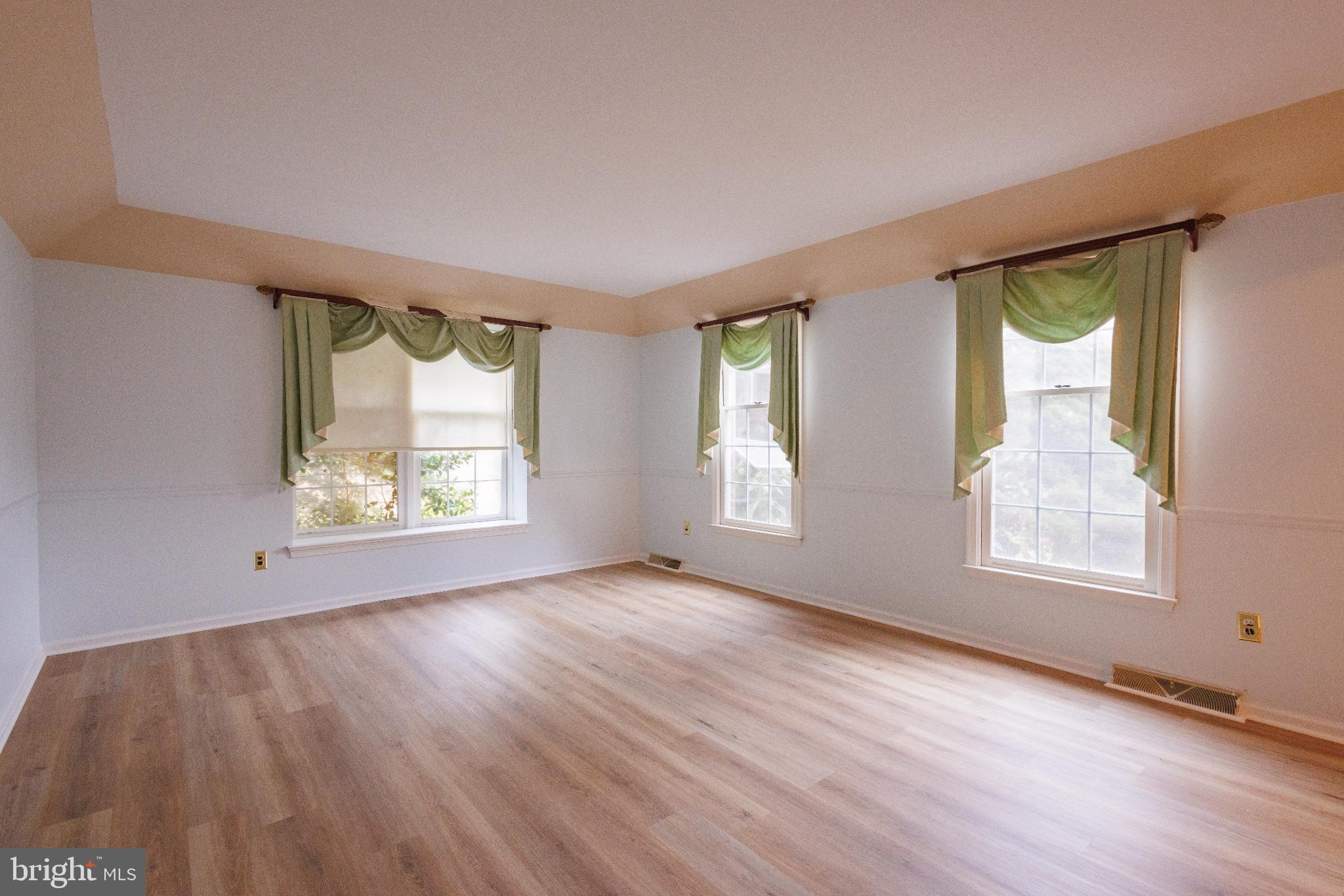 MAPLE GLEN - Residential