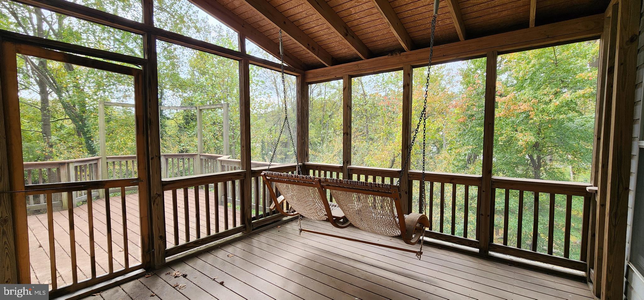 JAMES CREEK - Residential