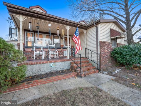 102 QUEEN ANNE ROAD GLEN BURNIE MD 21060