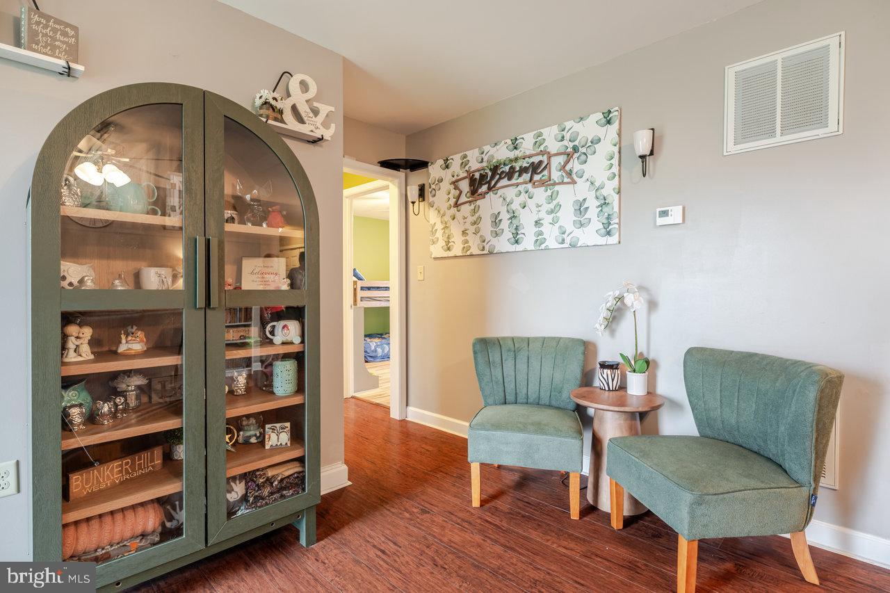 ELIZABETH STATION - Residential