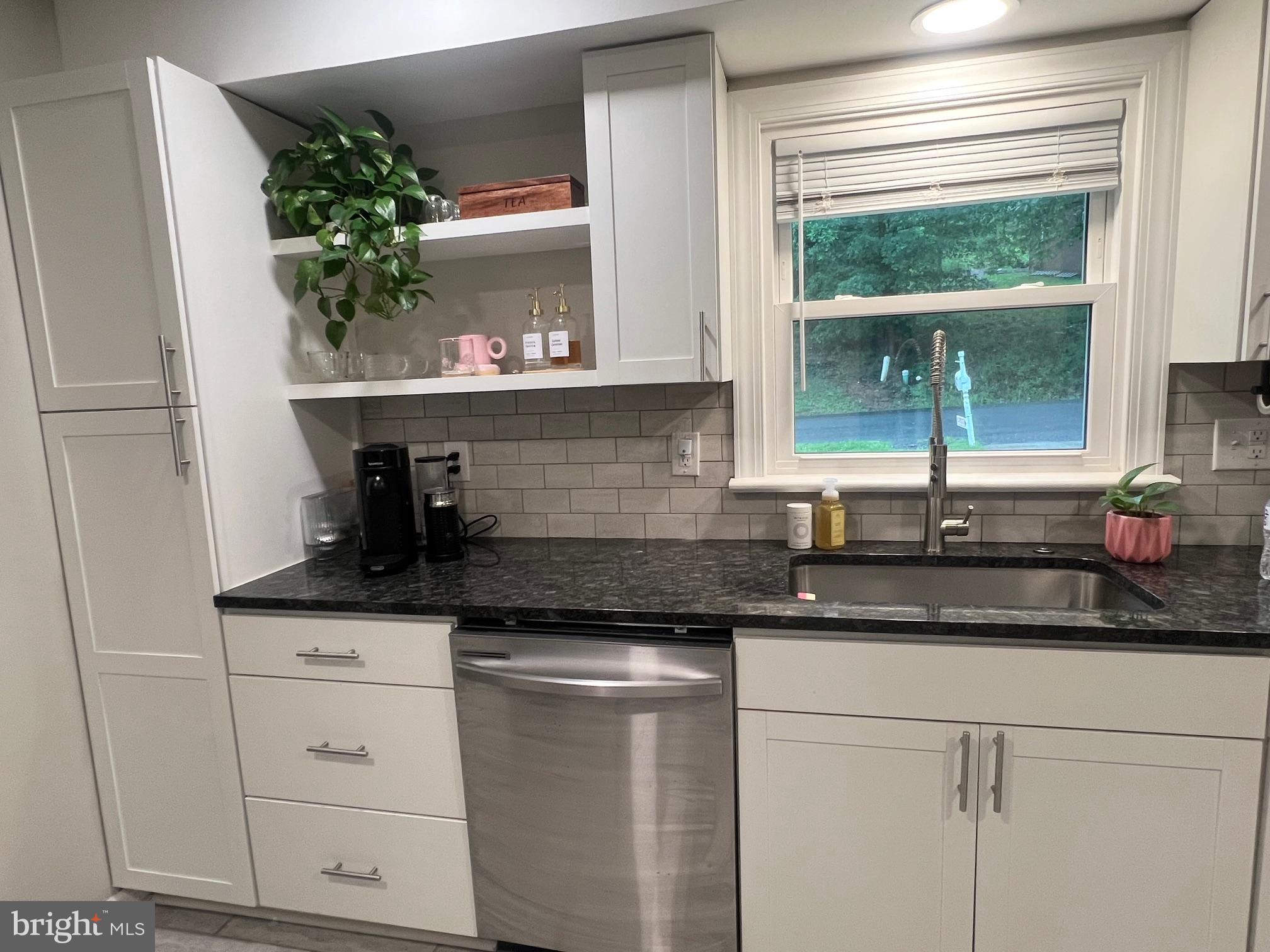 11815 BAYBERRY AVENUE