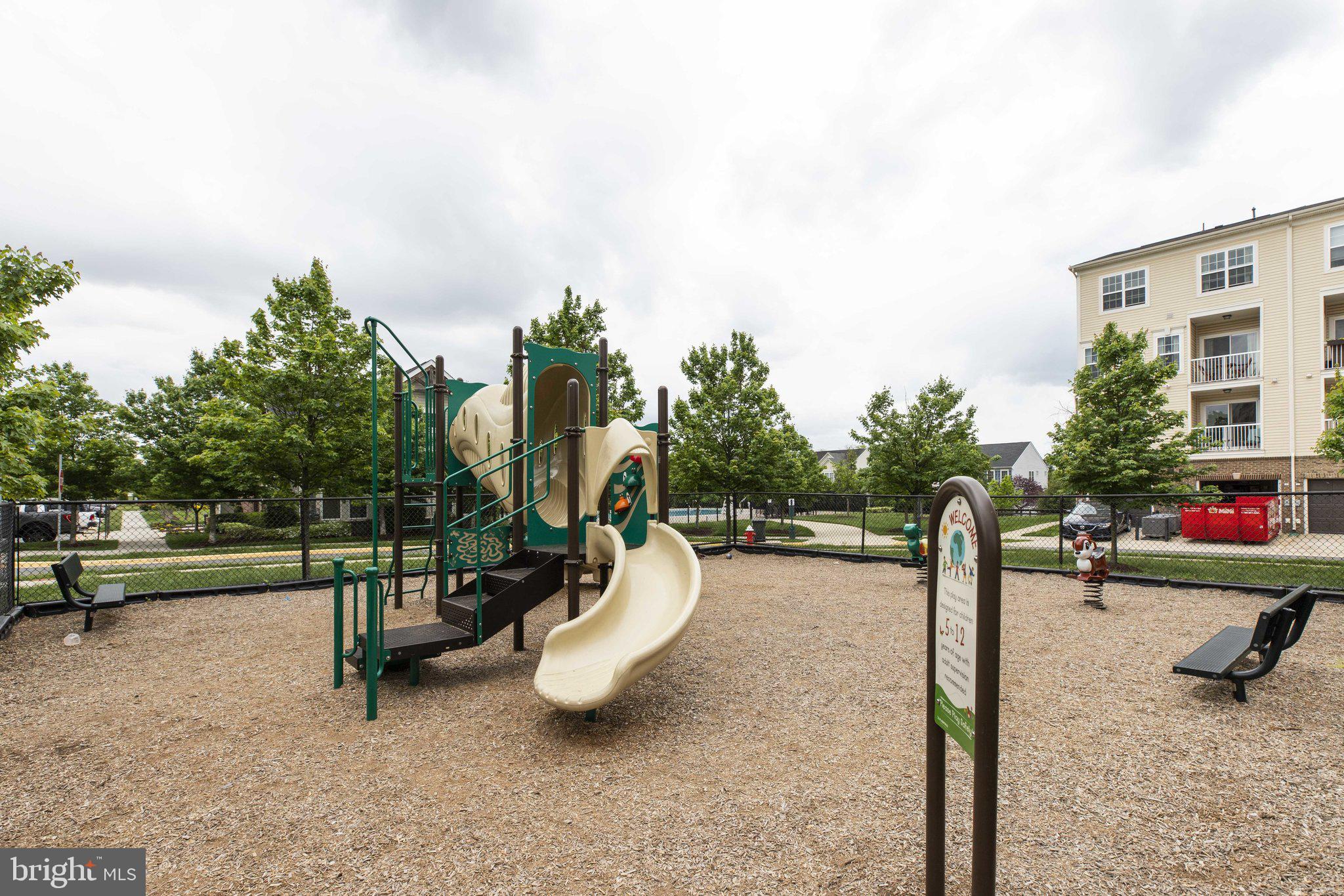 EAST GATE 3 CONDOMINIUM - Residential