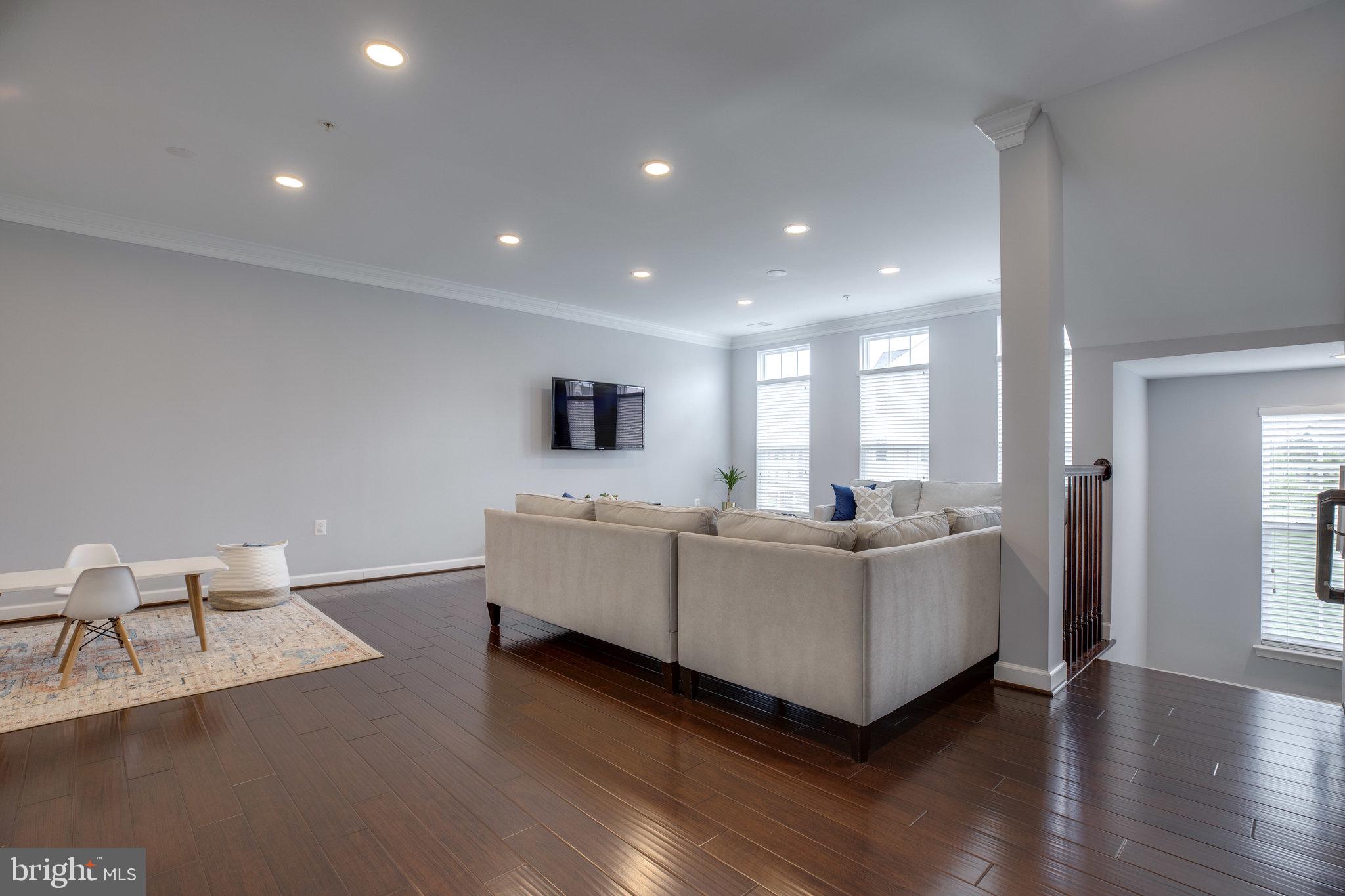 EAST GATE 3 CONDOMINIUM - Residential