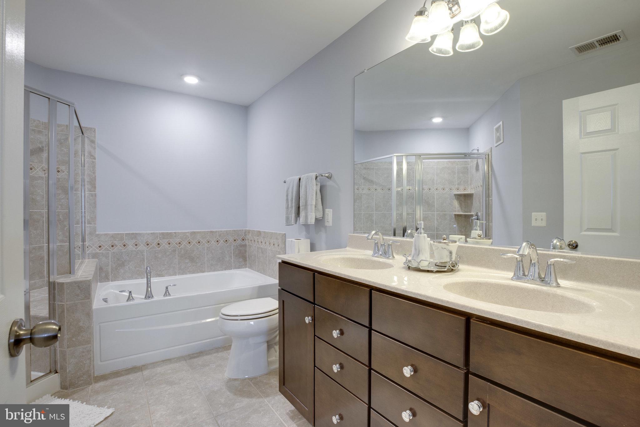 EAST GATE 3 CONDOMINIUM - Residential