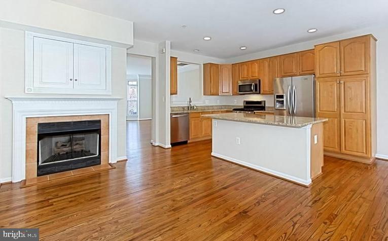 CAMERON STATION - Residential Lease