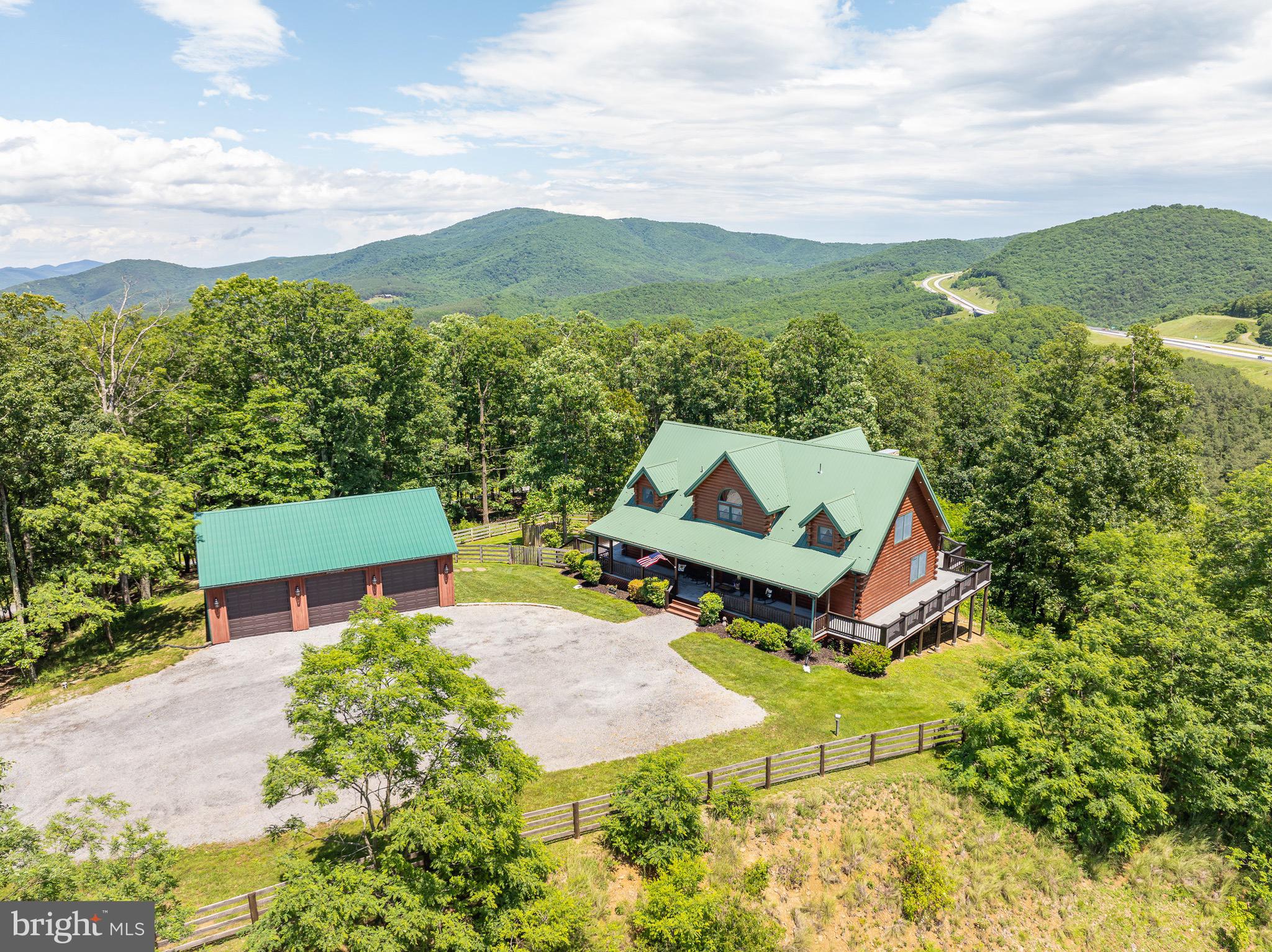 ASHTON WOODS - Residential