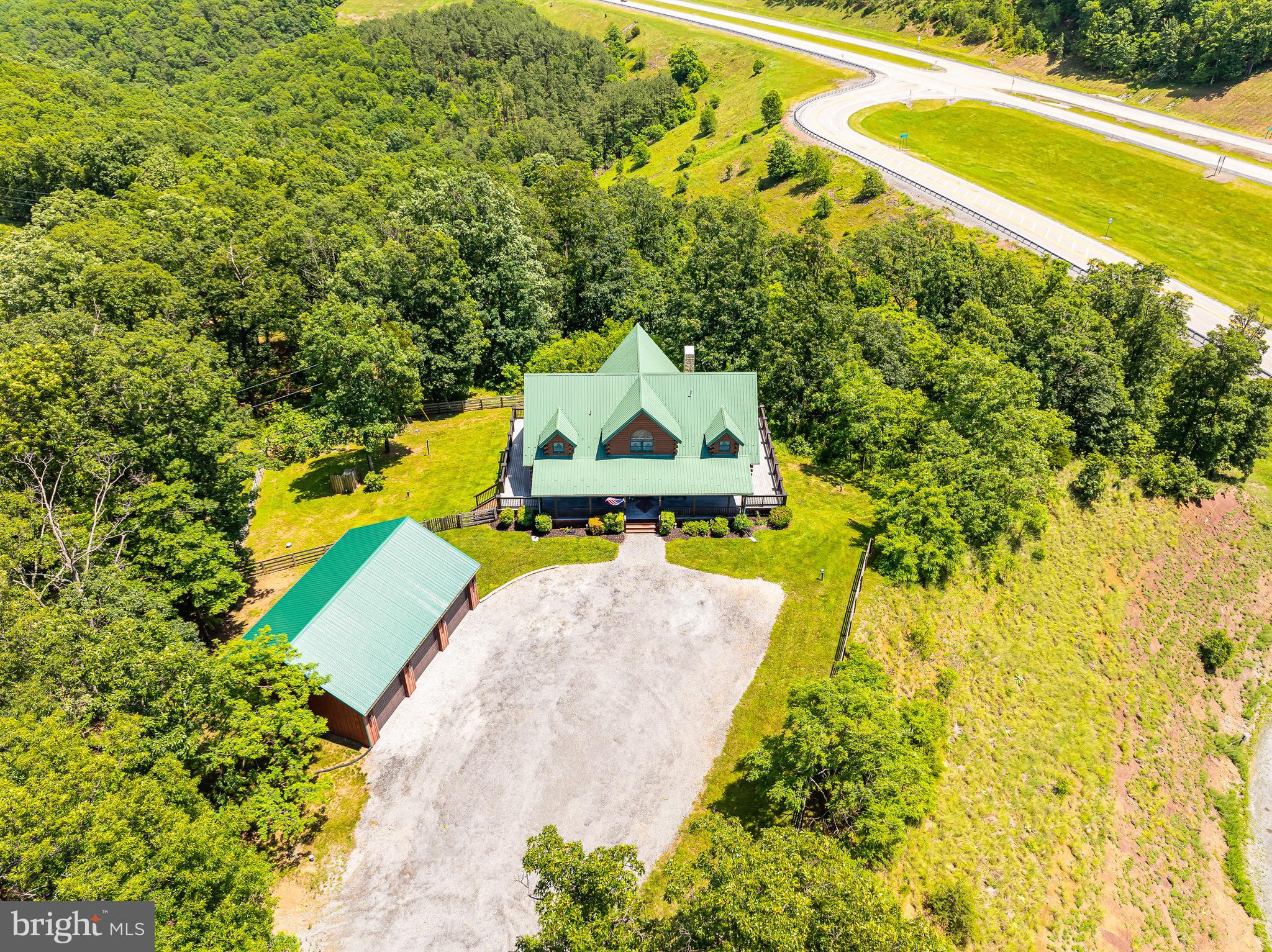 ASHTON WOODS - Residential