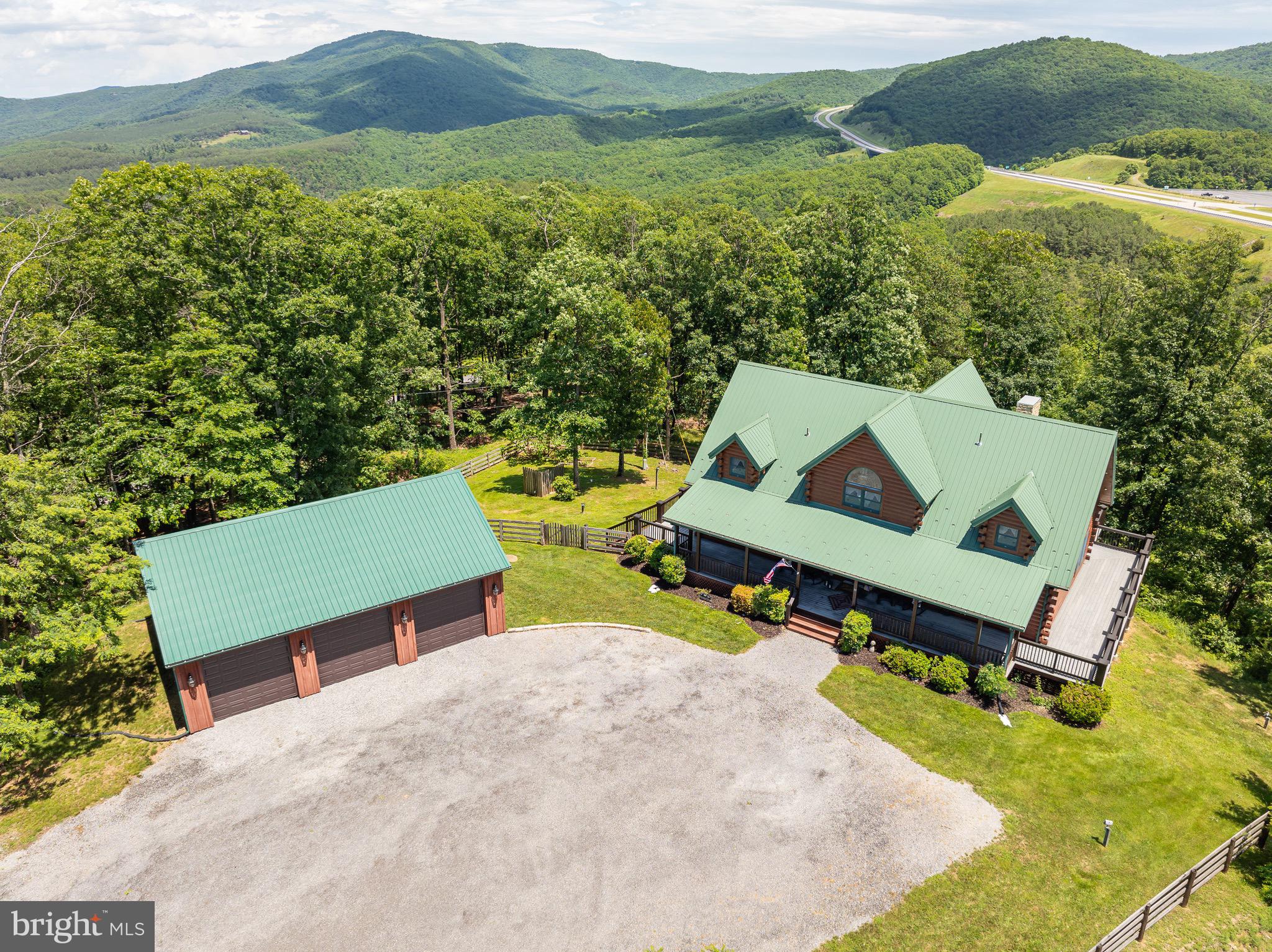 ASHTON WOODS - Residential