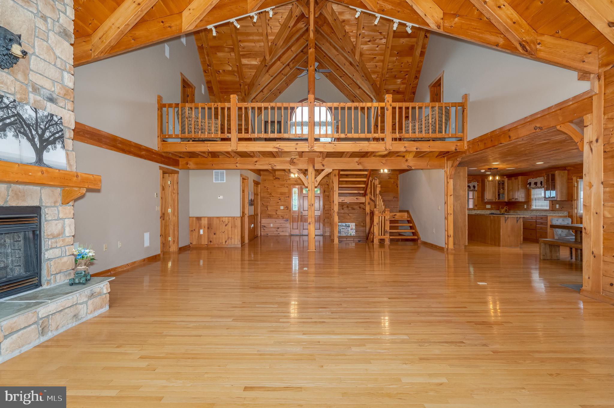 ASHTON WOODS - Residential