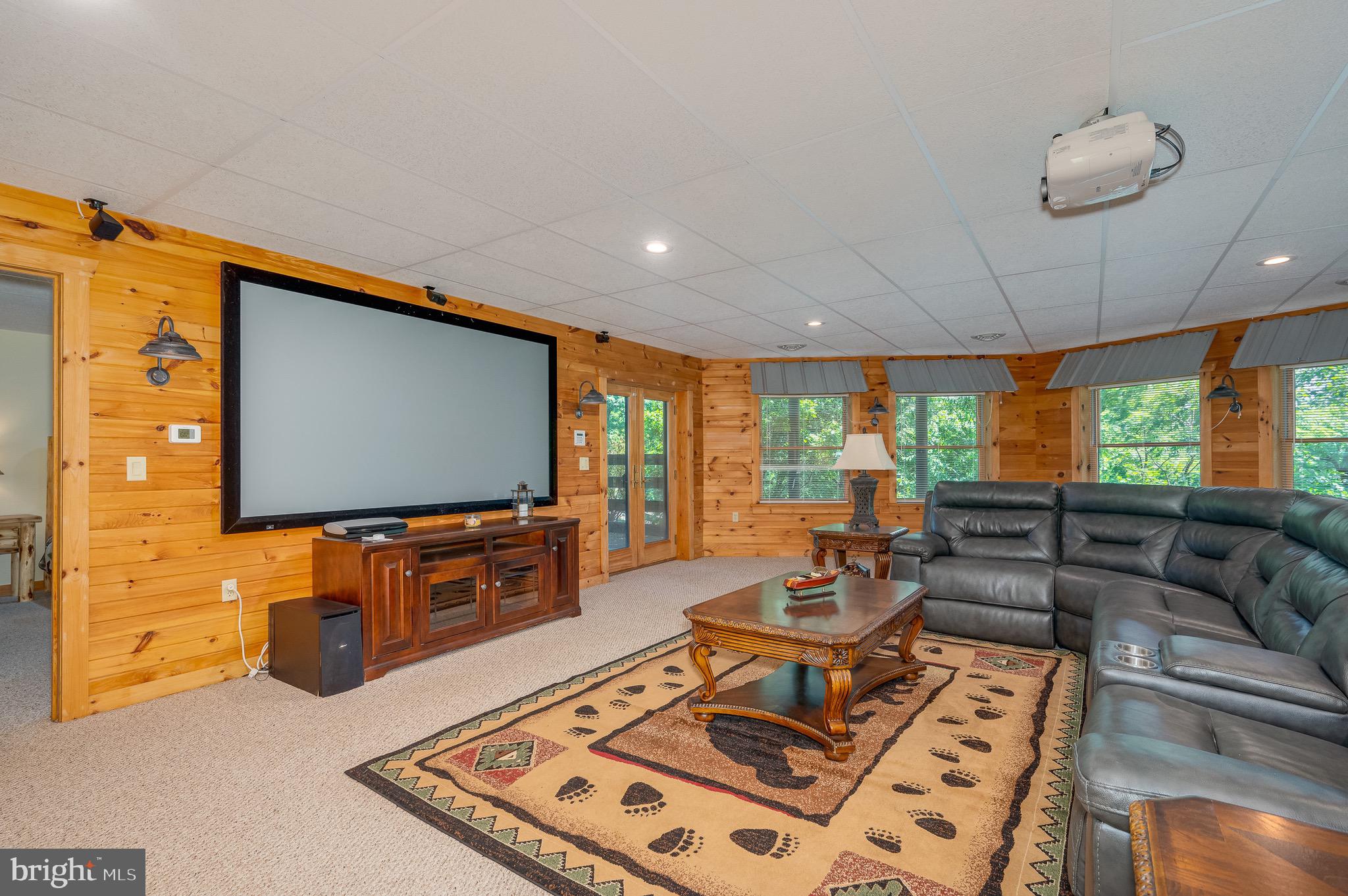 ASHTON WOODS - Residential