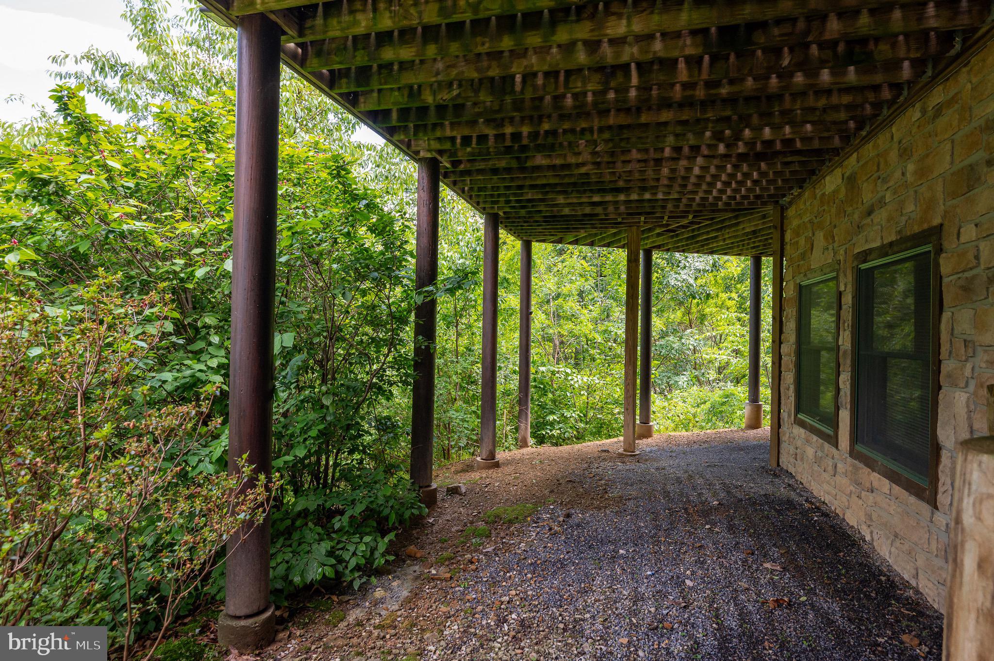 ASHTON WOODS - Residential