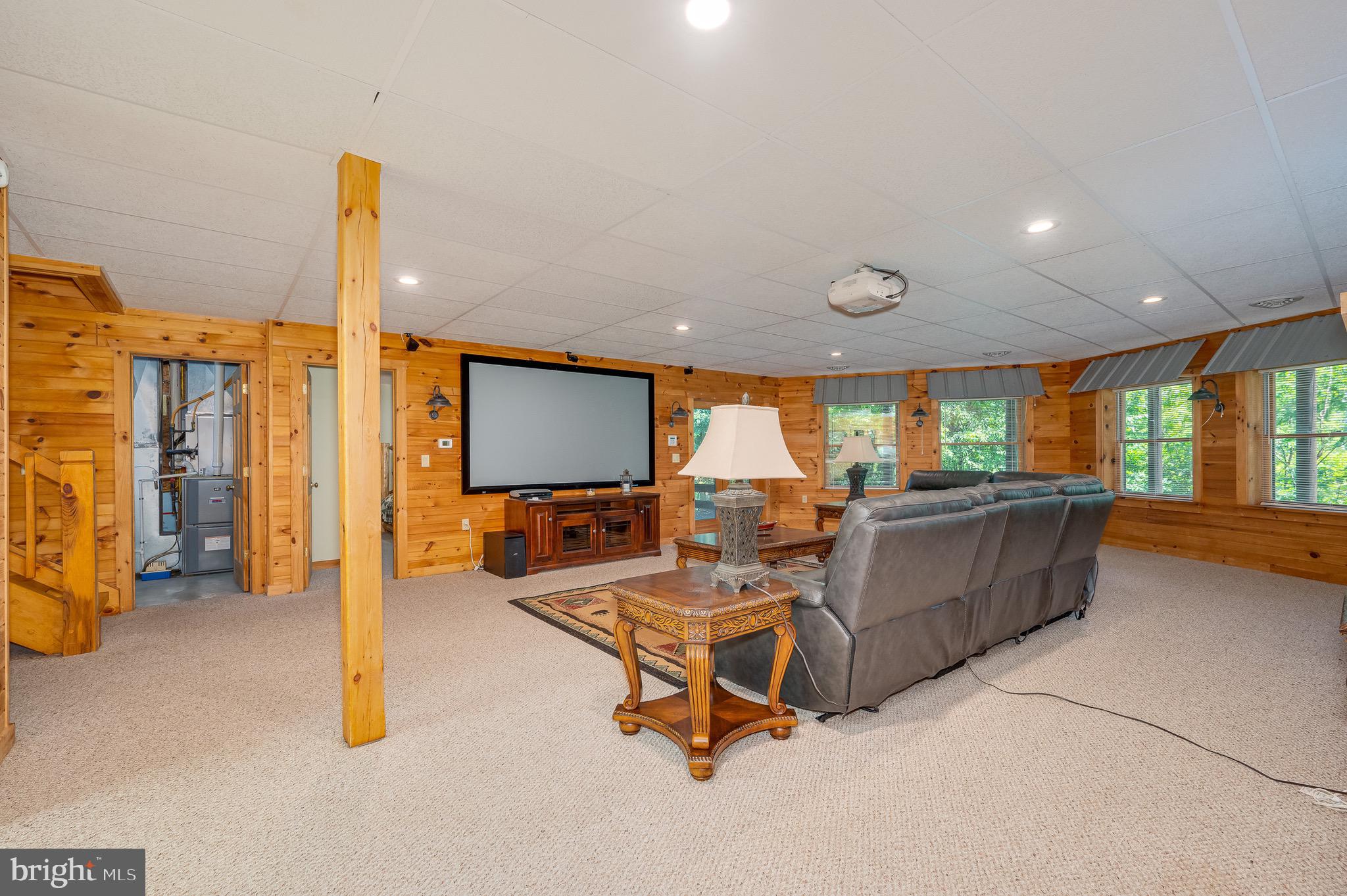 ASHTON WOODS - Residential