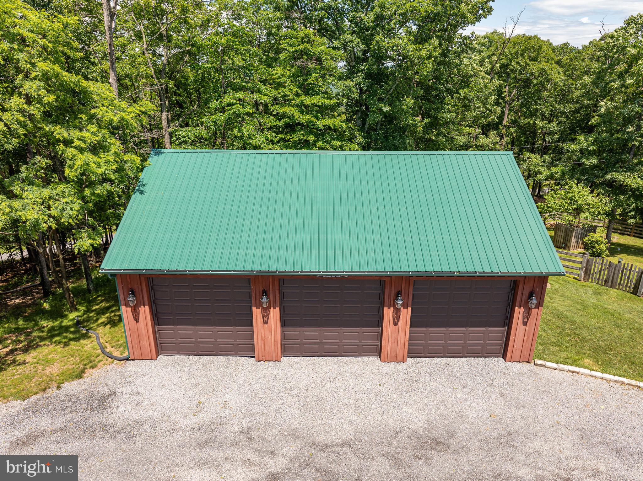 ASHTON WOODS - Residential