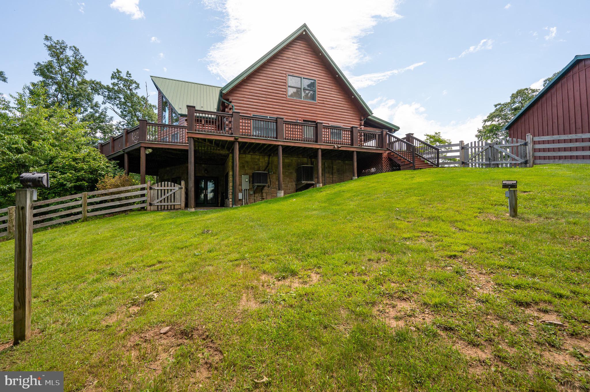 ASHTON WOODS - Residential