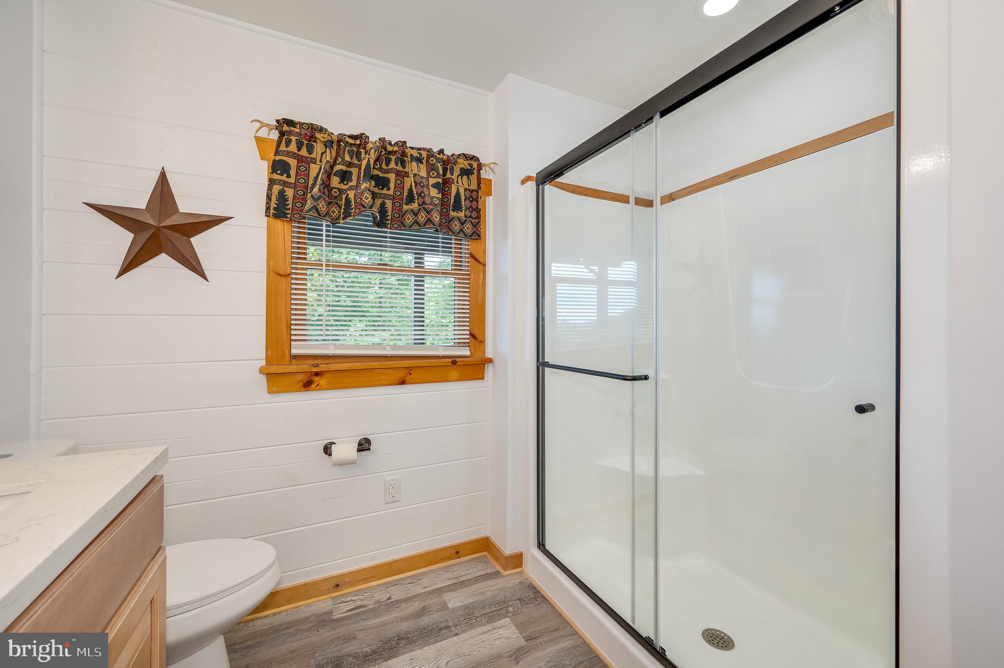 ASHTON WOODS - Residential