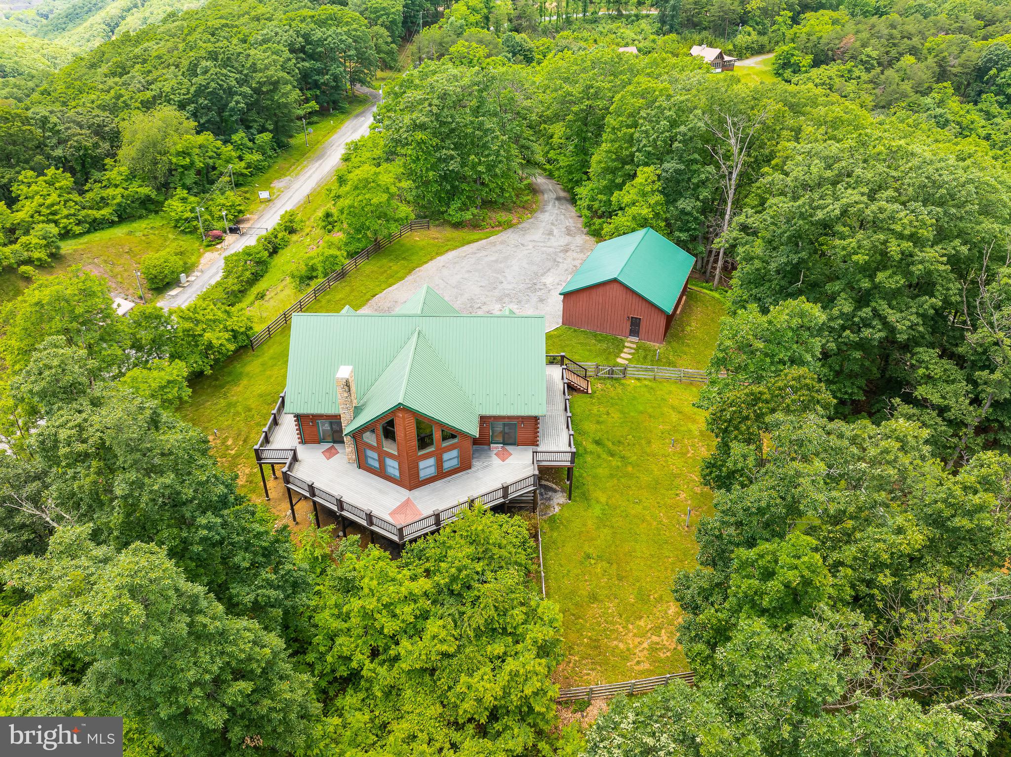 ASHTON WOODS - Residential