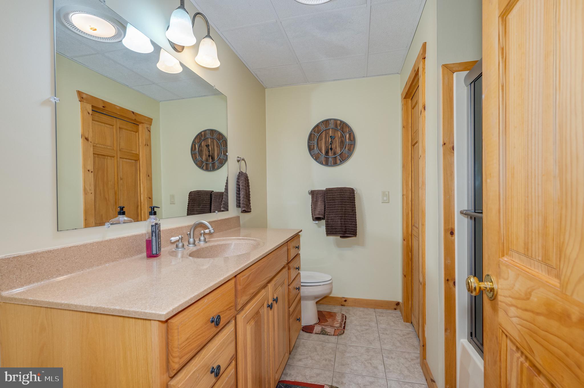 ASHTON WOODS - Residential