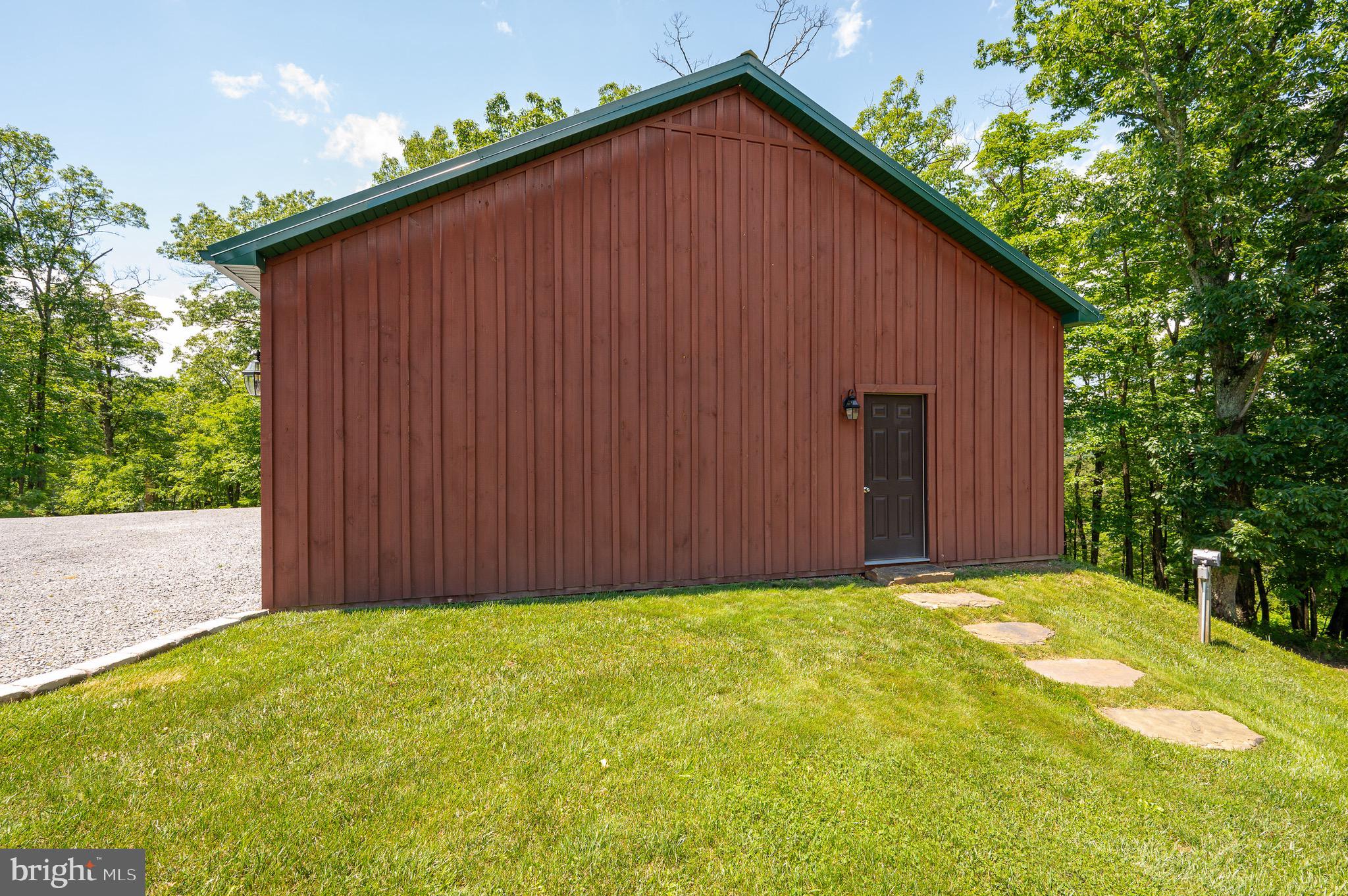 ASHTON WOODS - Residential