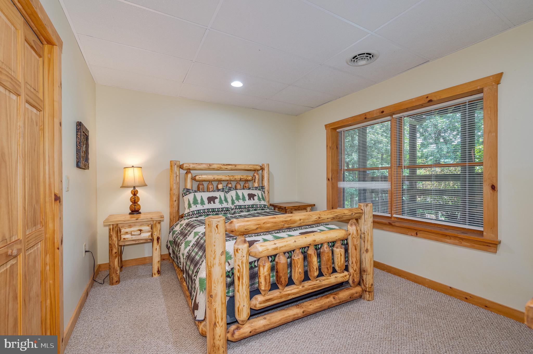 ASHTON WOODS - Residential