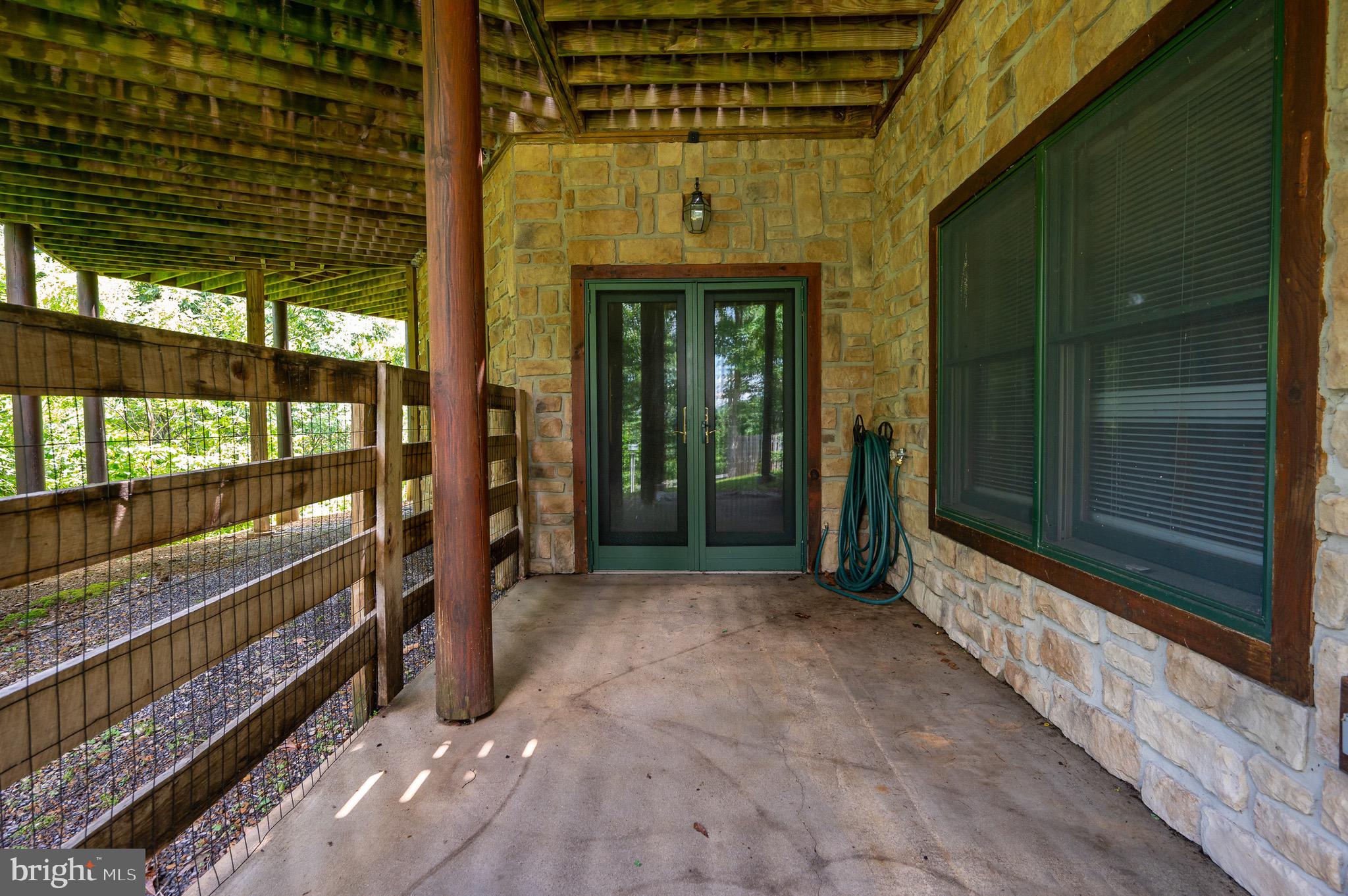 ASHTON WOODS - Residential